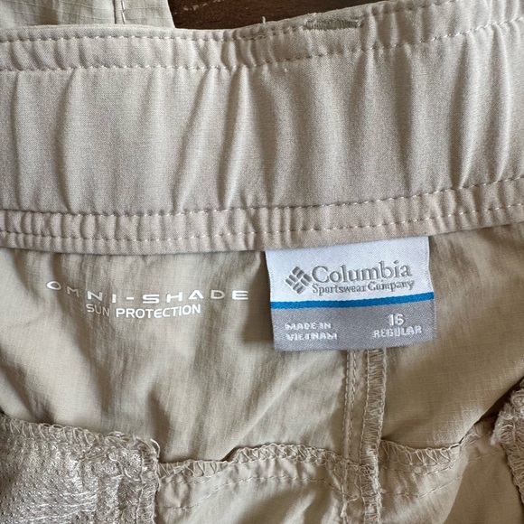 Columbia Light Tan Cargo Omni-Shade Pants Unzip to Utility Shorts - Picture 3 of 14